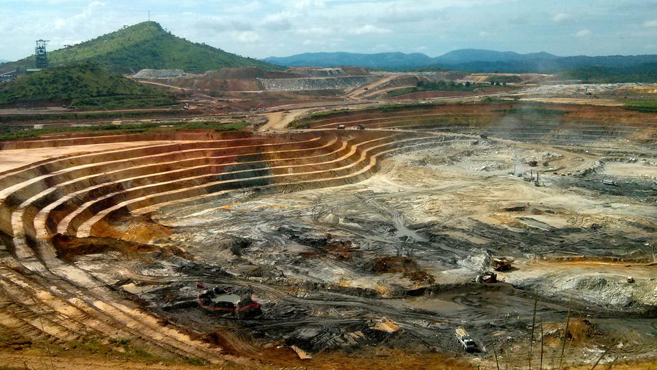 Where gold is found in Uganda and D.R.C