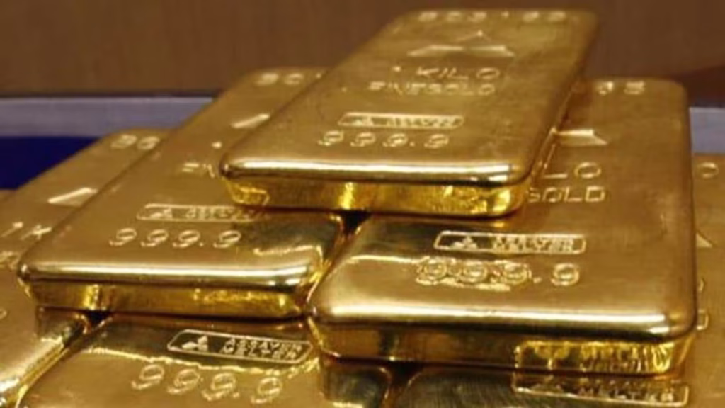 10 Reasons to Invest in Gold