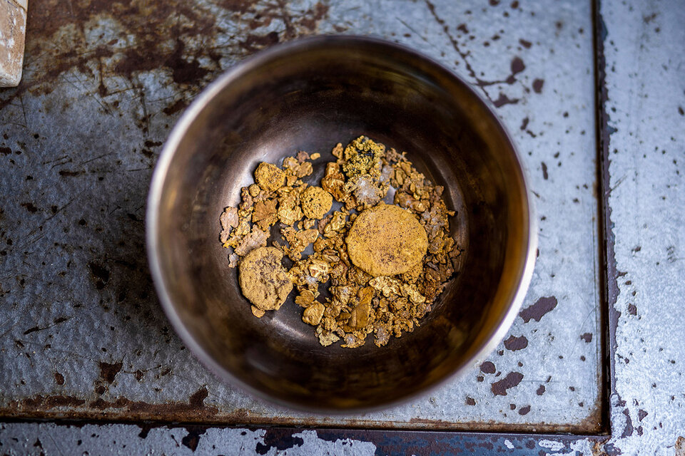 Buy Gold Nuggets in Uganda