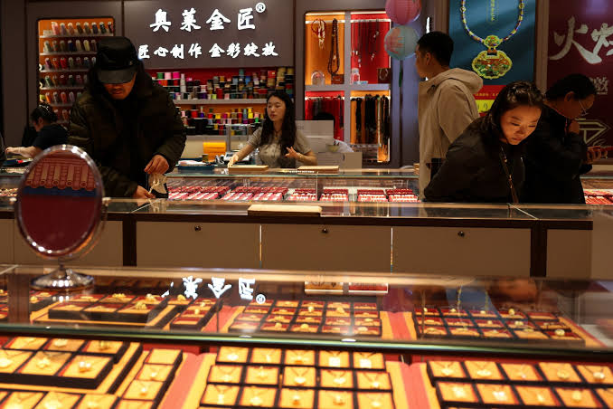 How to Import Gold from Africa to China